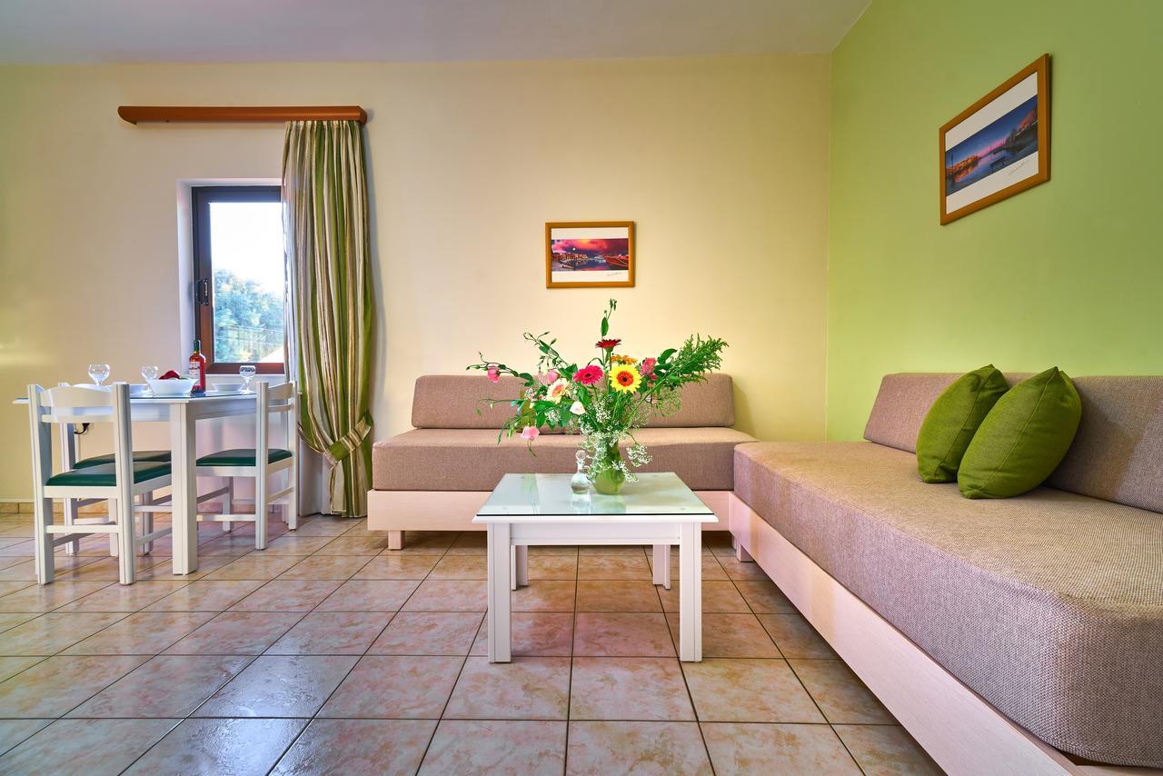 Nanakis Beach Apartments Stavrós Esterno foto