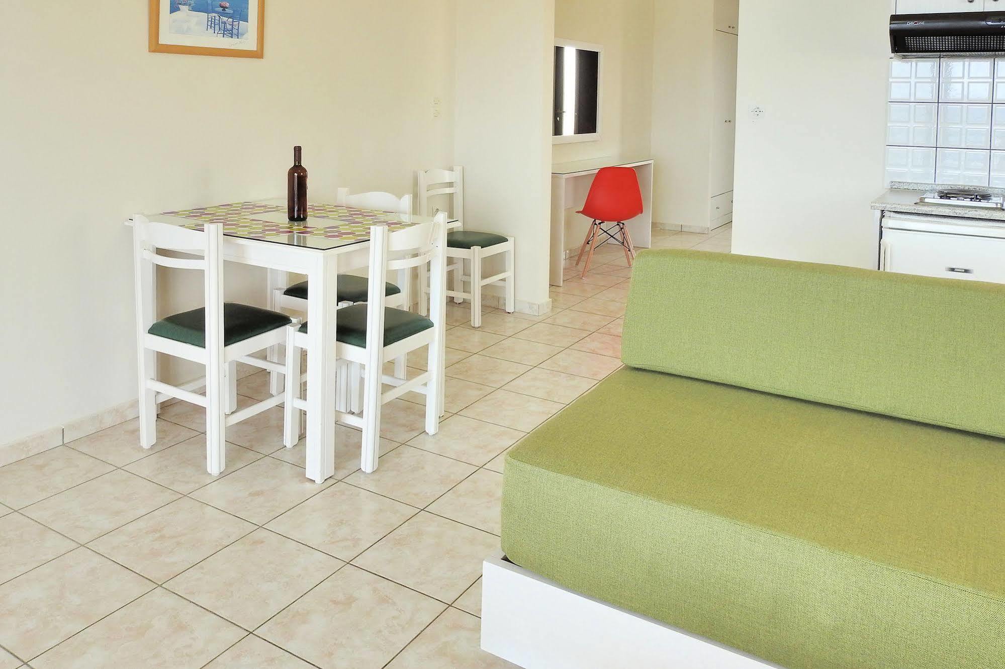 Nanakis Beach Apartments Stavrós Esterno foto
